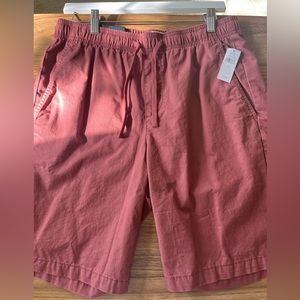 burgundy gap shorts